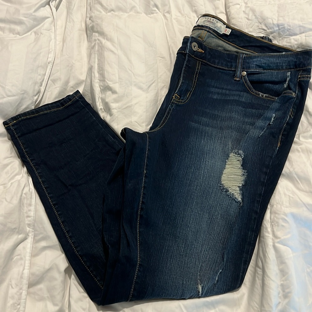 Torrid distressed skinny jeans size 20R